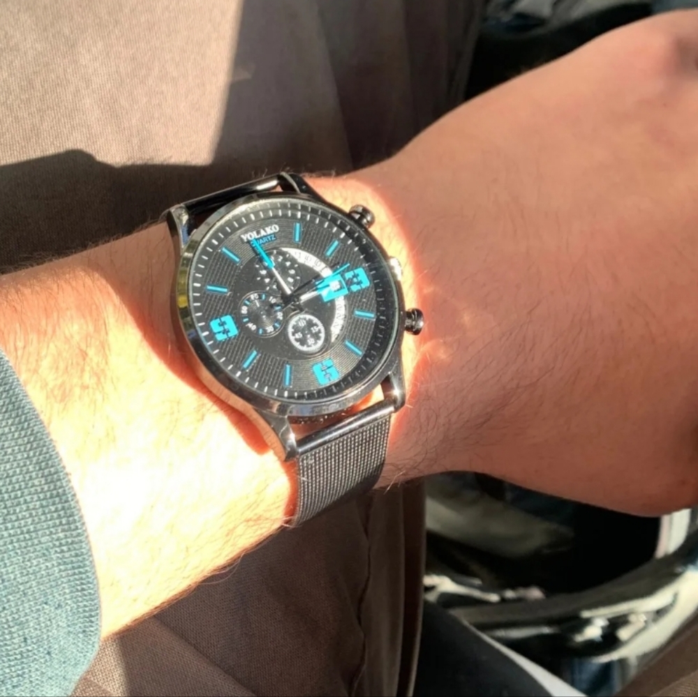 Quartz Black and Blue Casual Watch